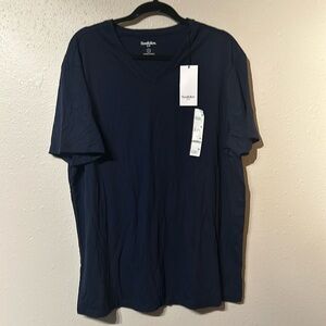 ⭐️NWT - Goodfellow Mens V-Neck Tee